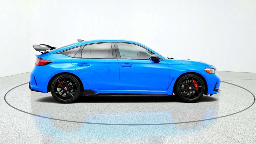 Used 2023 Honda Civic Type R image 4