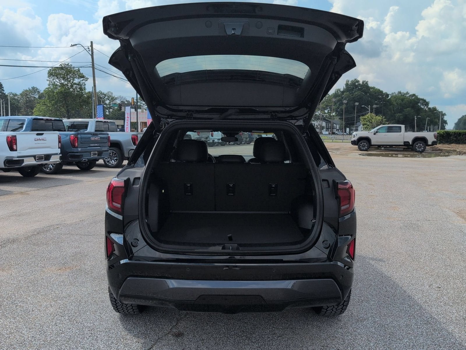 New 2026 GMC Terrain AT4 AWD/4WD image 4