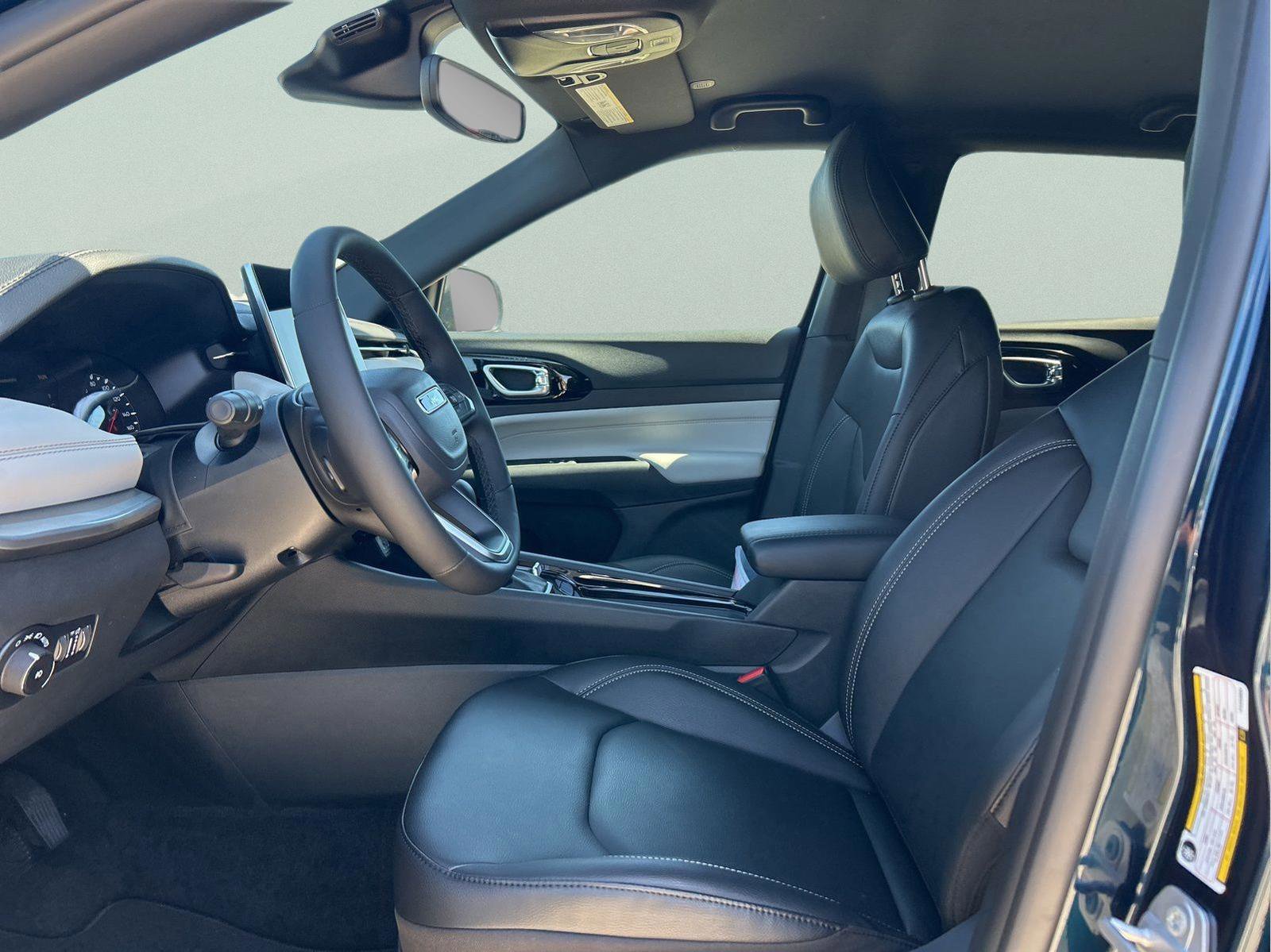 New 2026 Jeep Compass Limited image 11