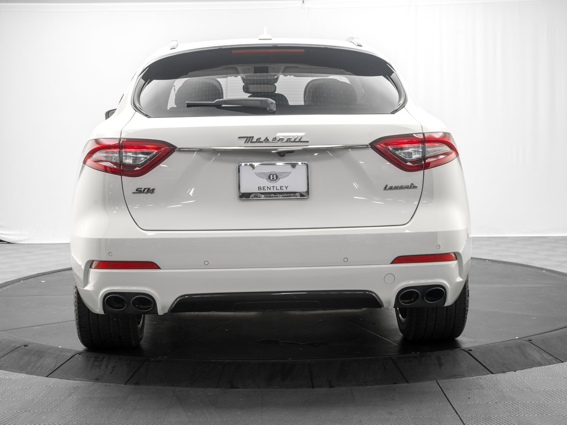 Used 2020 Maserati Levante S AWD/4WD image 6