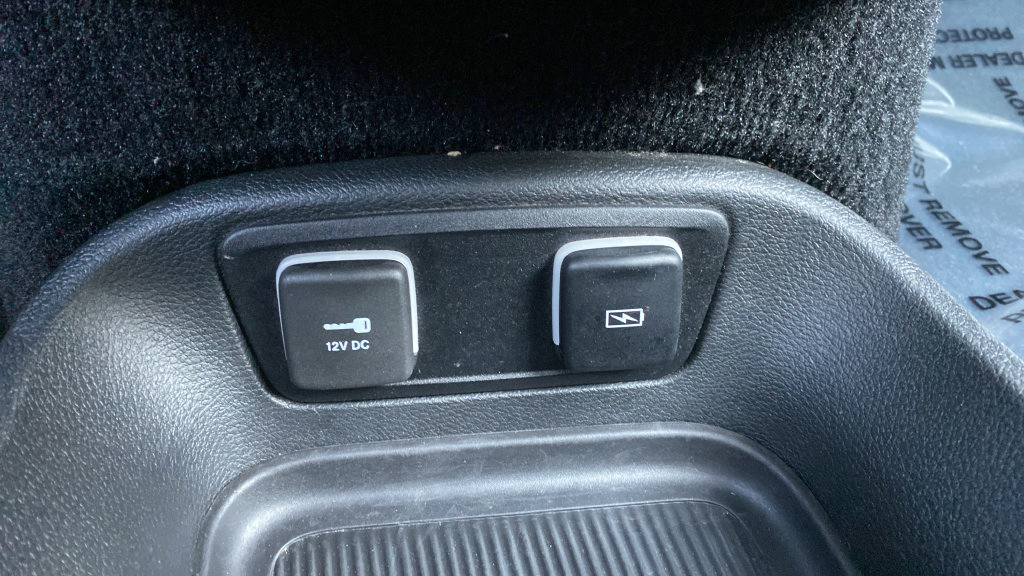Used 2021 Chrysler Pacifica Touring-L w/ Uconnect Theater Family Group AWD/4WD image 42