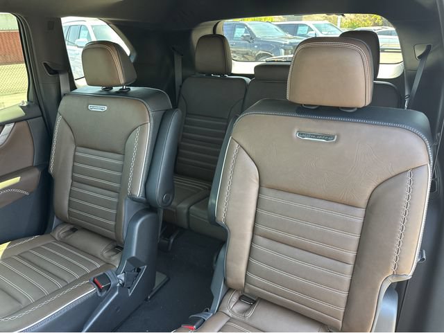 New 2026 GMC Acadia Denali Ultimate w/ LPO, Floor Liner Package AWD/4WD image 14