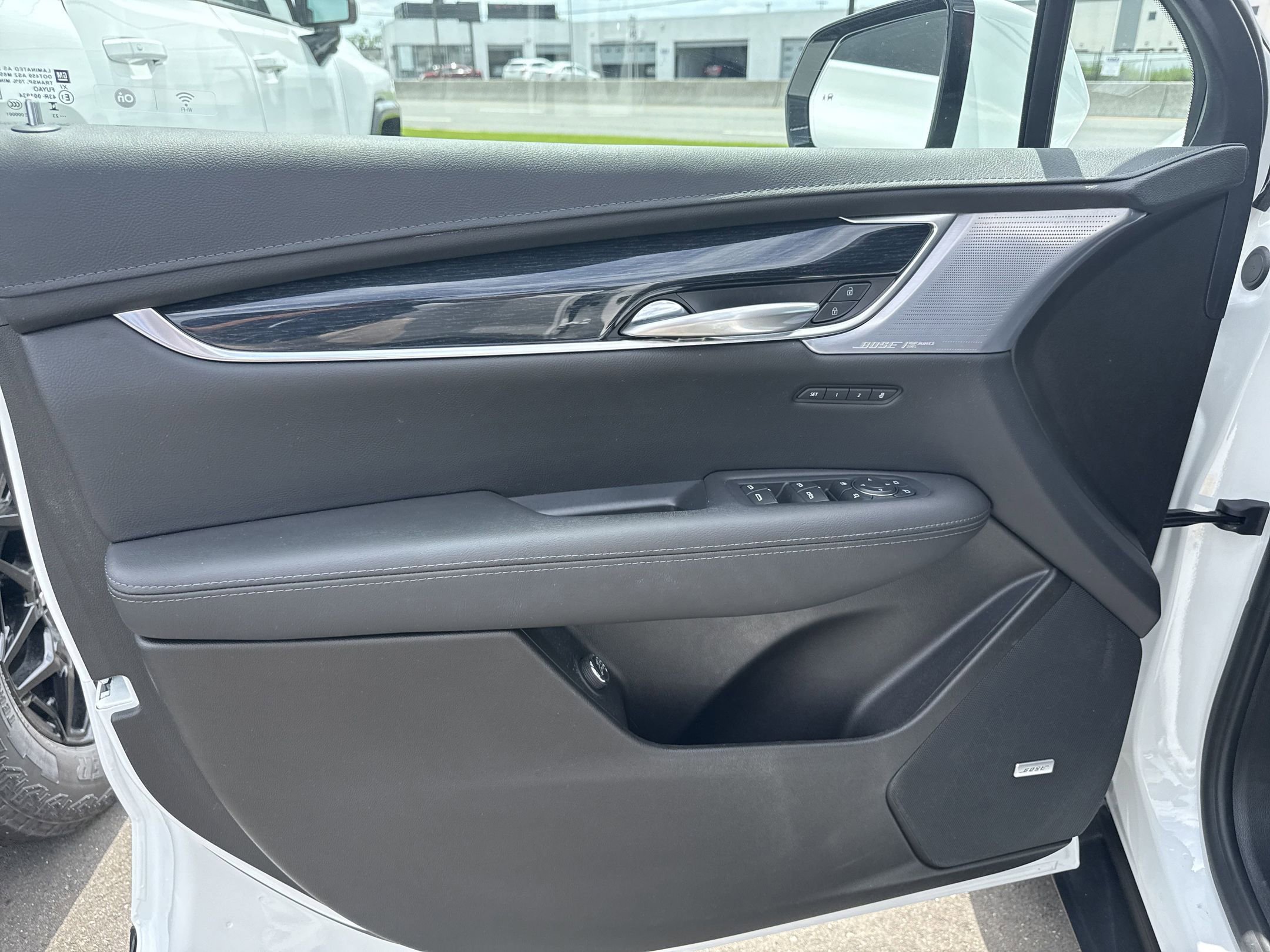 Certified 2024 Cadillac XT5 Premium Luxury image 10