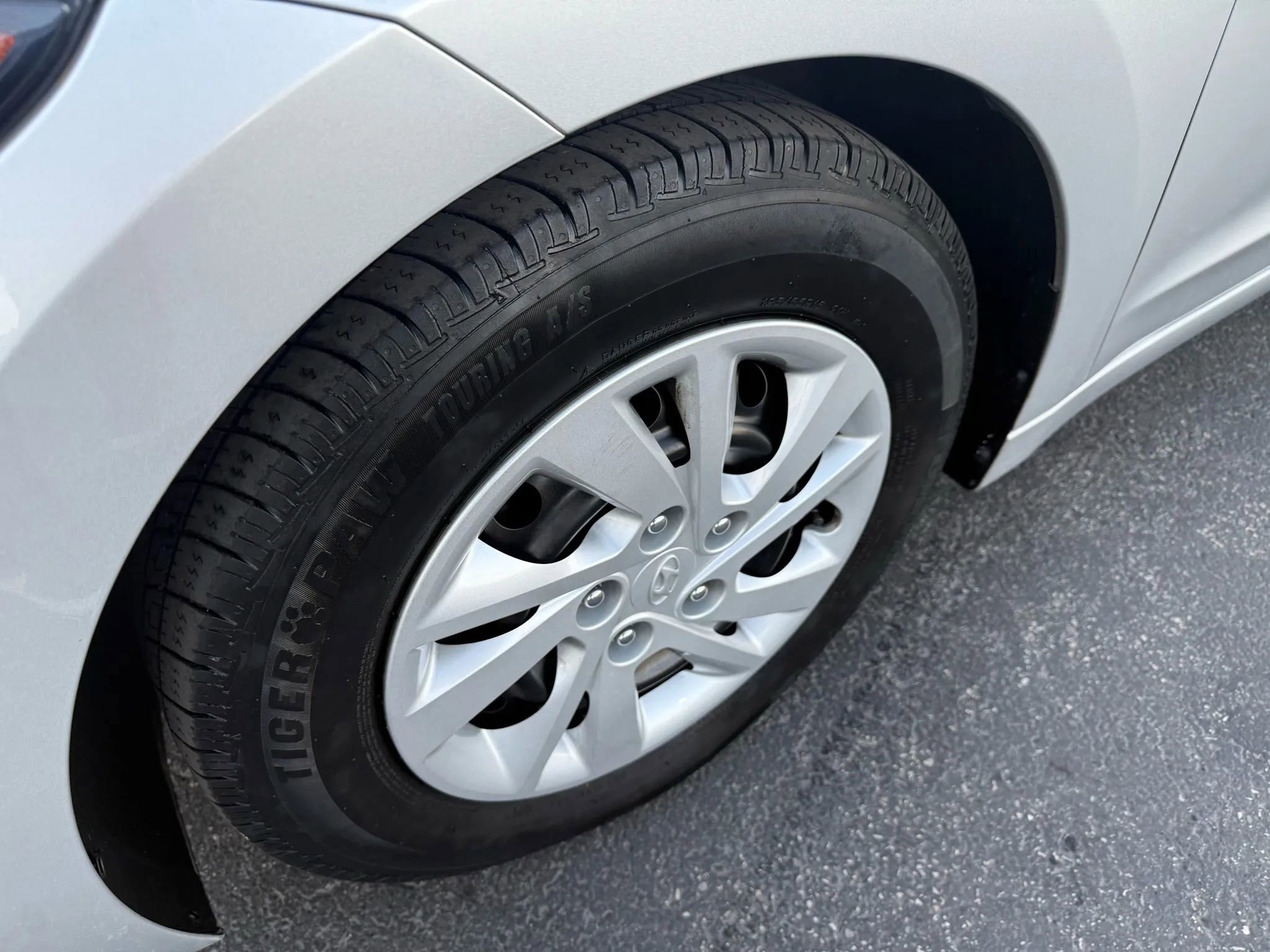 Used 2018 Hyundai Elantra SE w/ SE Connectivity Package 04 image 9