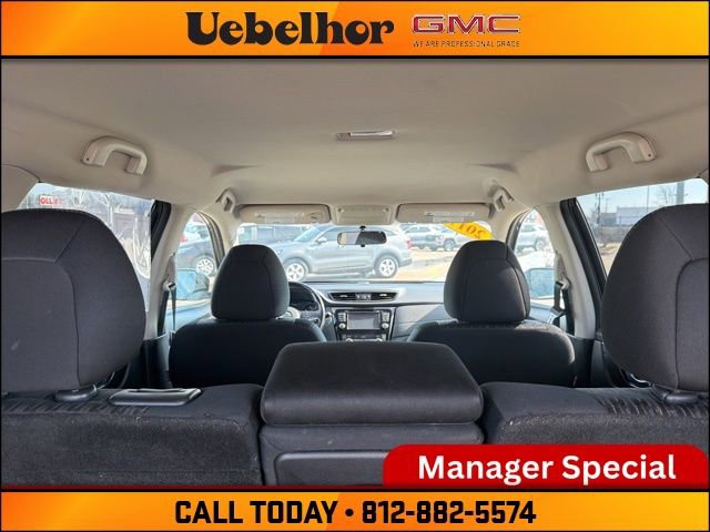 Used 2017 Nissan Rogue SV w/ SV Premium Package image 10