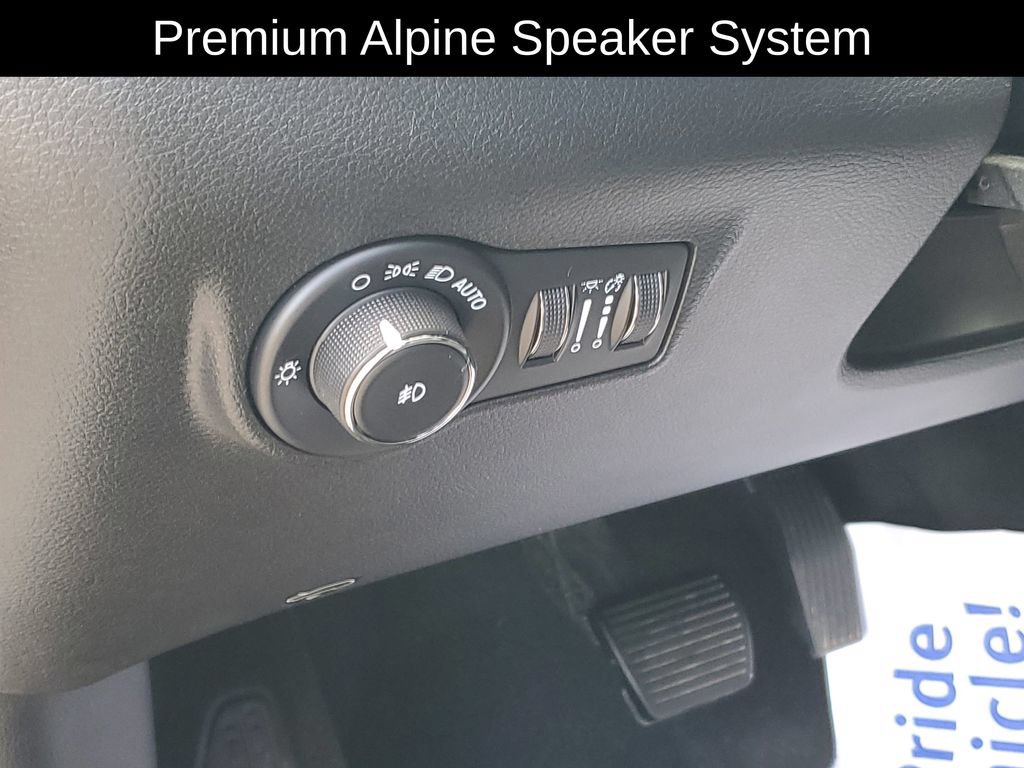Used 2023 Jeep Compass Limited w/ Sun and Sound Group AWD/4WD image 11