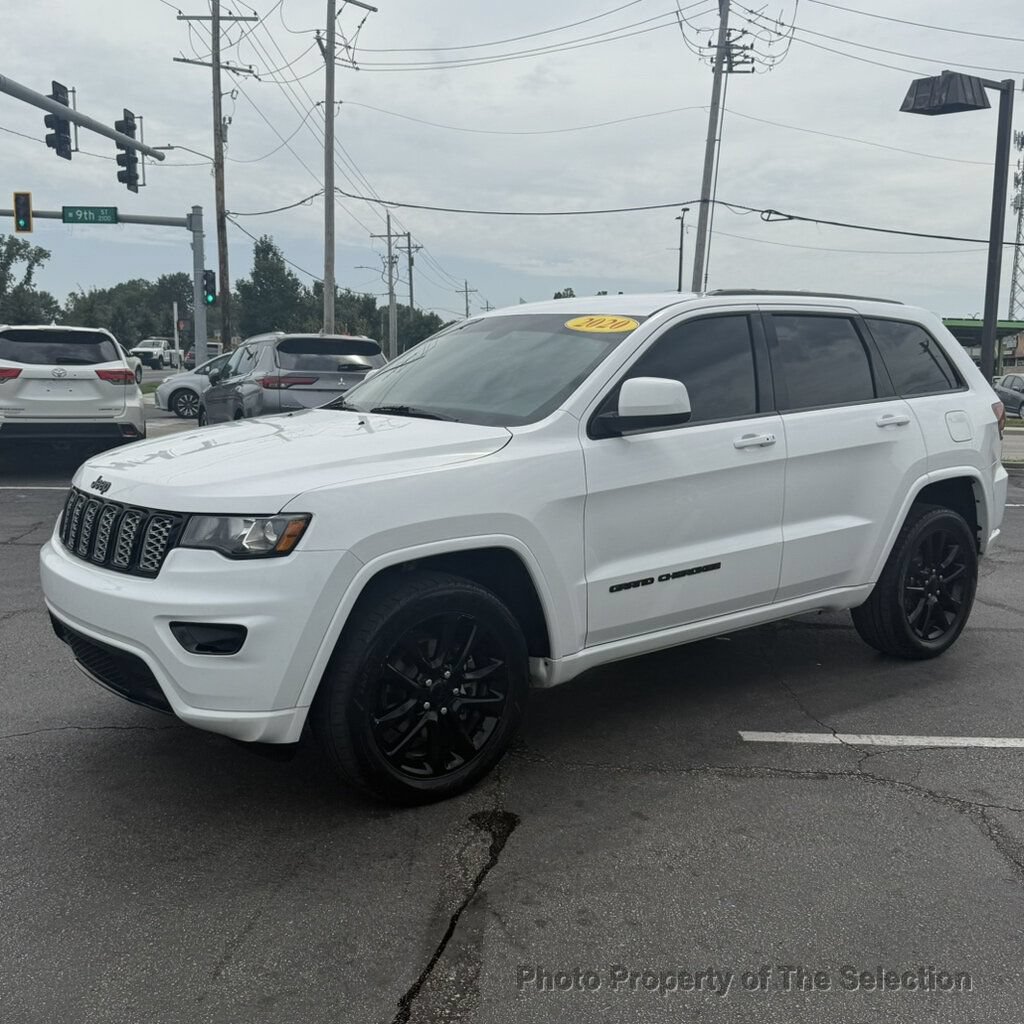 Used 2020 Jeep Grand Cherokee Altitude AWD/4WD image 7