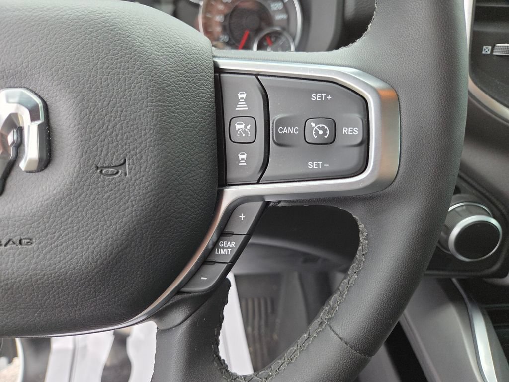 Used 2025 RAM 1500 Big Horn AWD/4WD image 28