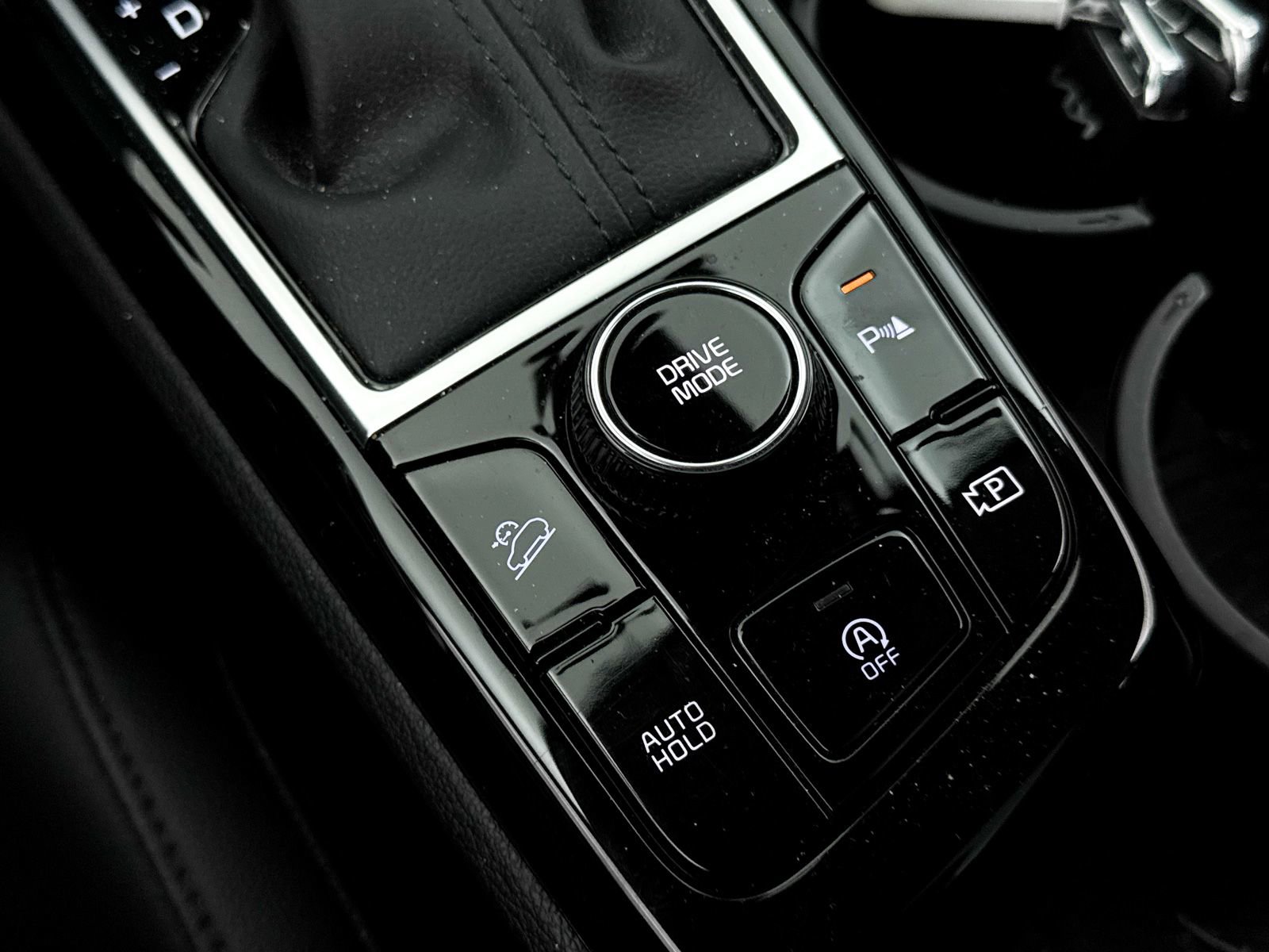 Certified 2025 Kia Sportage SX FWD image 10