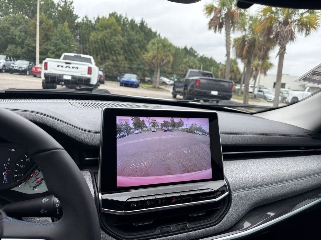 Used 2022 Jeep Compass Latitude image 17