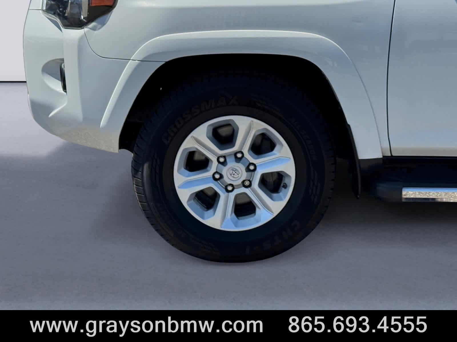 Used 2017 Toyota 4Runner SR5 RWD image 9