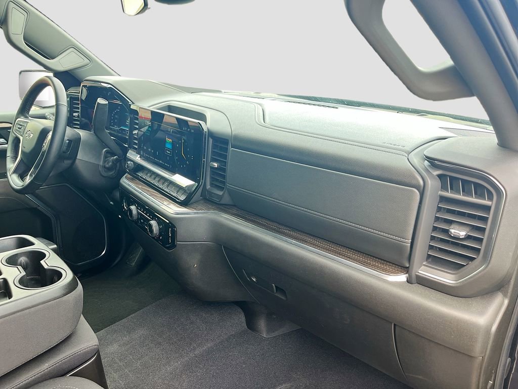 Used 2024 Chevrolet Silverado 1500 RST w/ Z71 Off-Road Package image 29