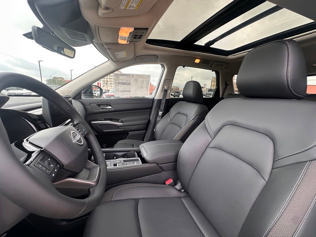 New 2026 Nissan Pathfinder SL w/ SL Premium Package FWD image 13