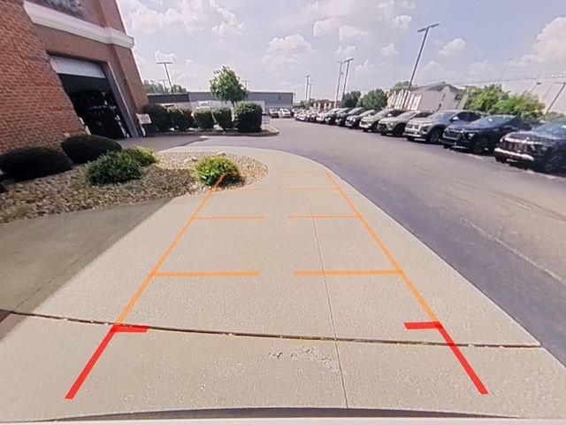 Used 2024 Chevrolet Traverse Z71 image 35