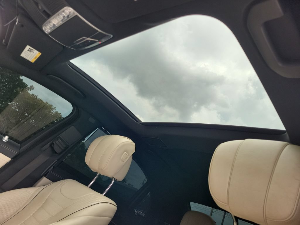 Used 2018 Mercedes-Benz S 560 Sedan image 28