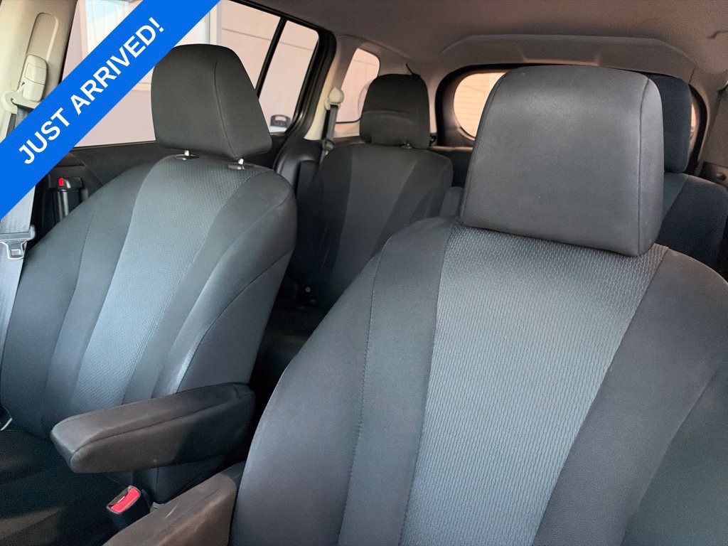 Used 2014 MAZDA MAZDA5 Sport FWD image 5