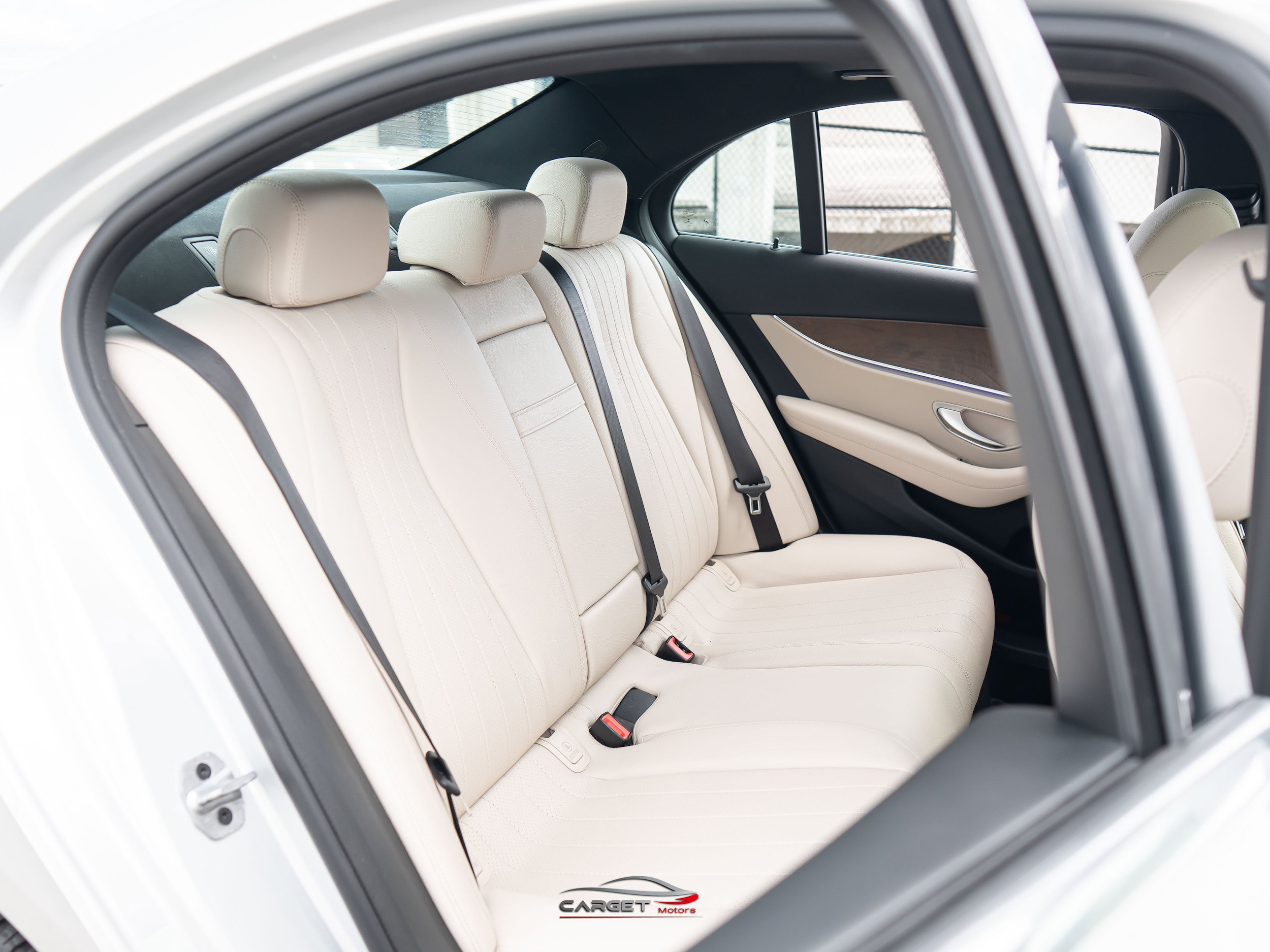 Used 2019 Mercedes-Benz E 450 4MATIC Sedan w/ Driver Assistance Package image 18