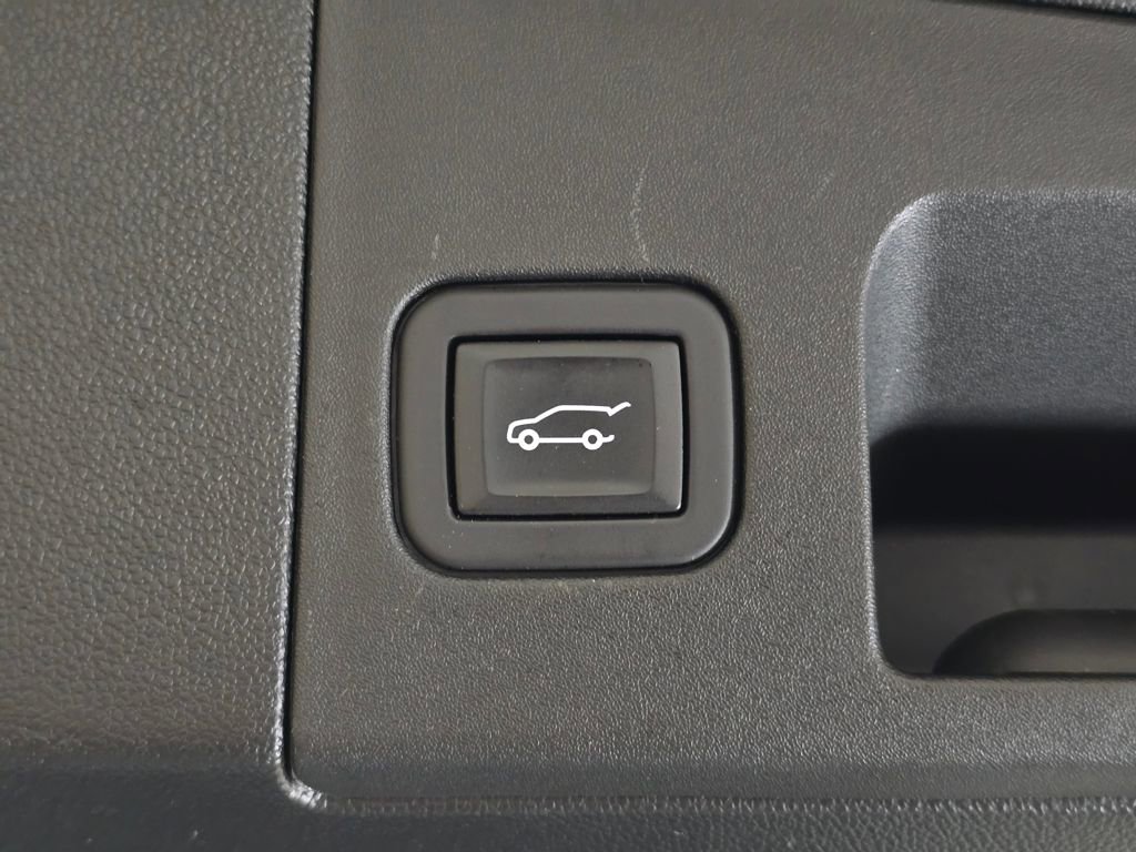 Used 2023 Cadillac XT5 Premium Luxury image 10