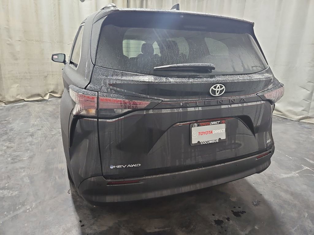 New 2026 Toyota Sienna XLE image 5
