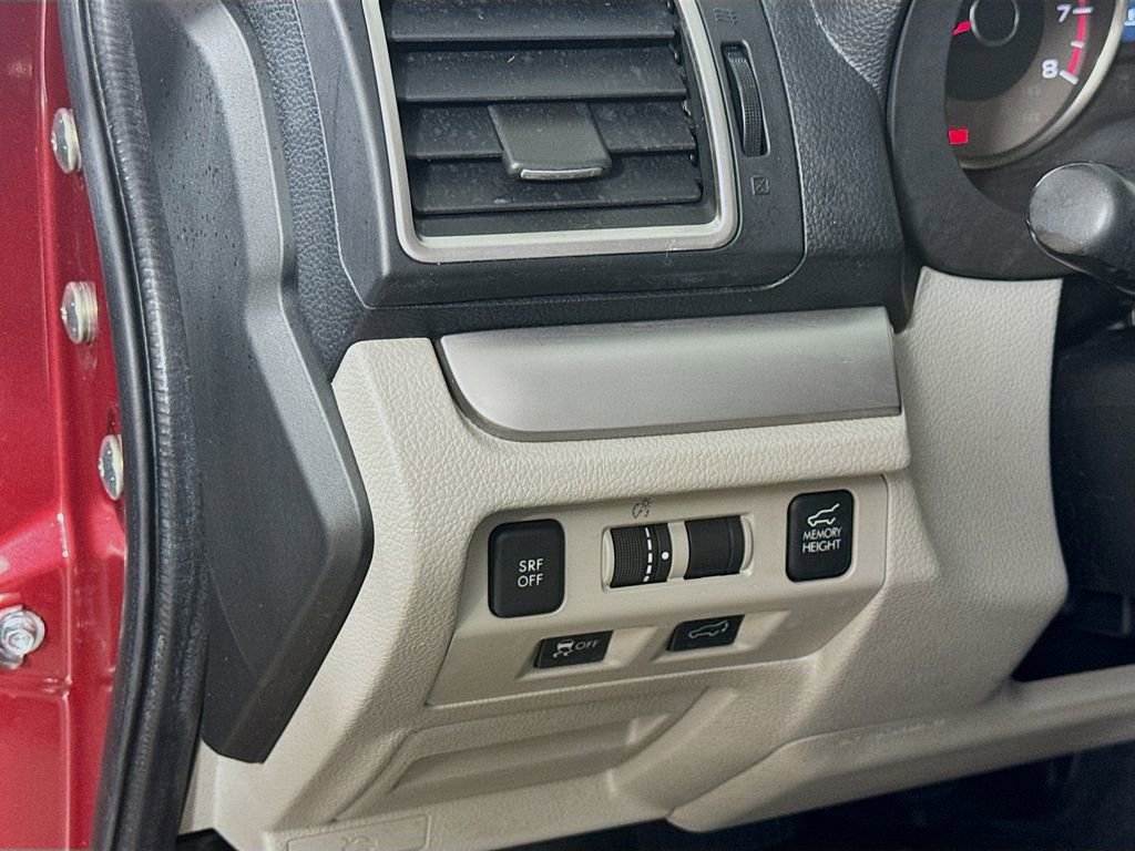 Used 2016 Subaru Forester 2.5i Limited AWD/4WD image 6