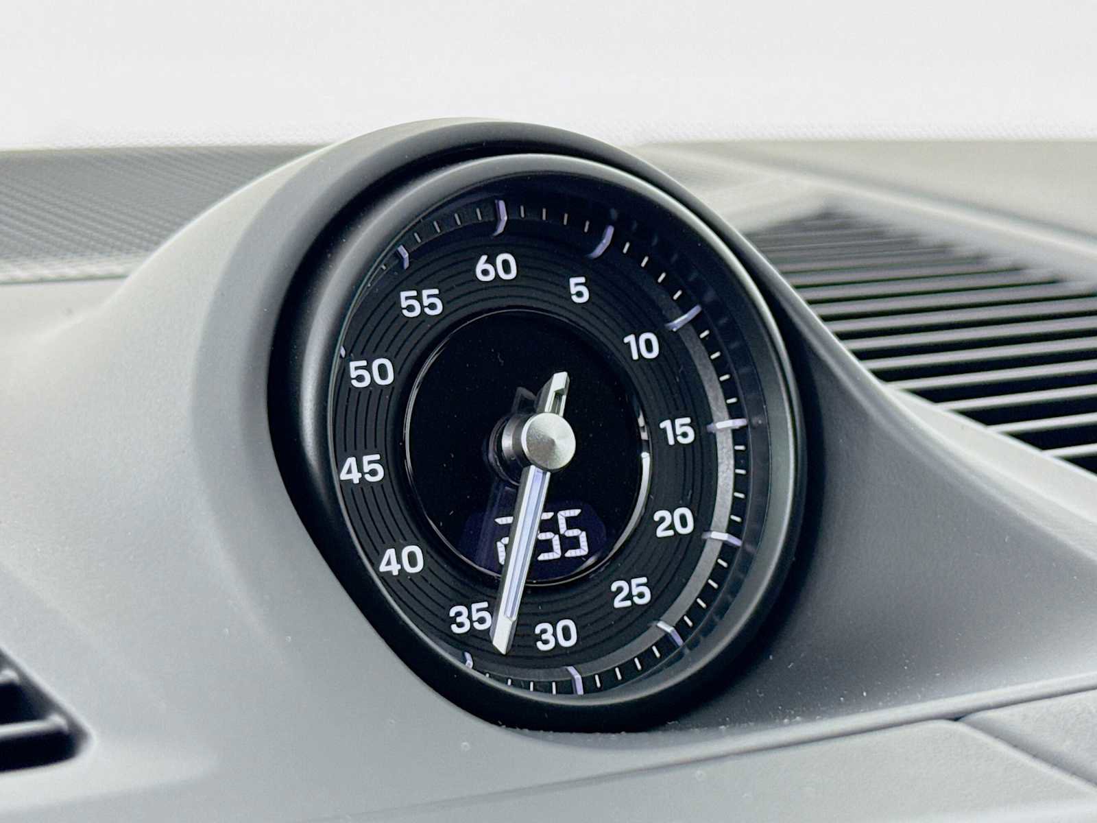 New 2026 Porsche Cayenne image 17