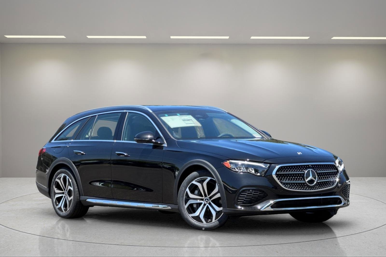New 2025 Mercedes-Benz E 450 4MATIC All-Terrain Wagon image 2
