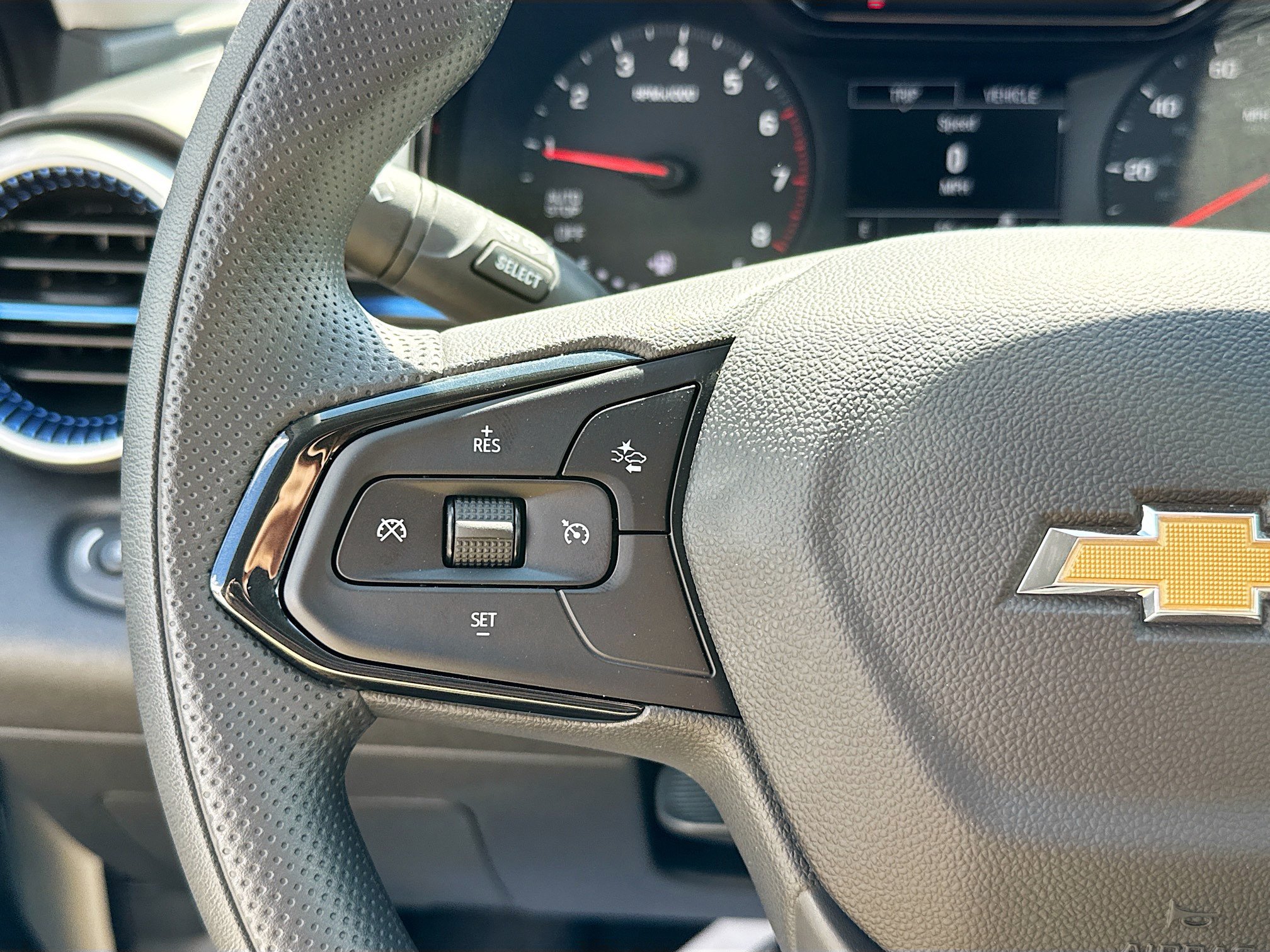 Used 2026 Chevrolet Trax LS FWD image 34