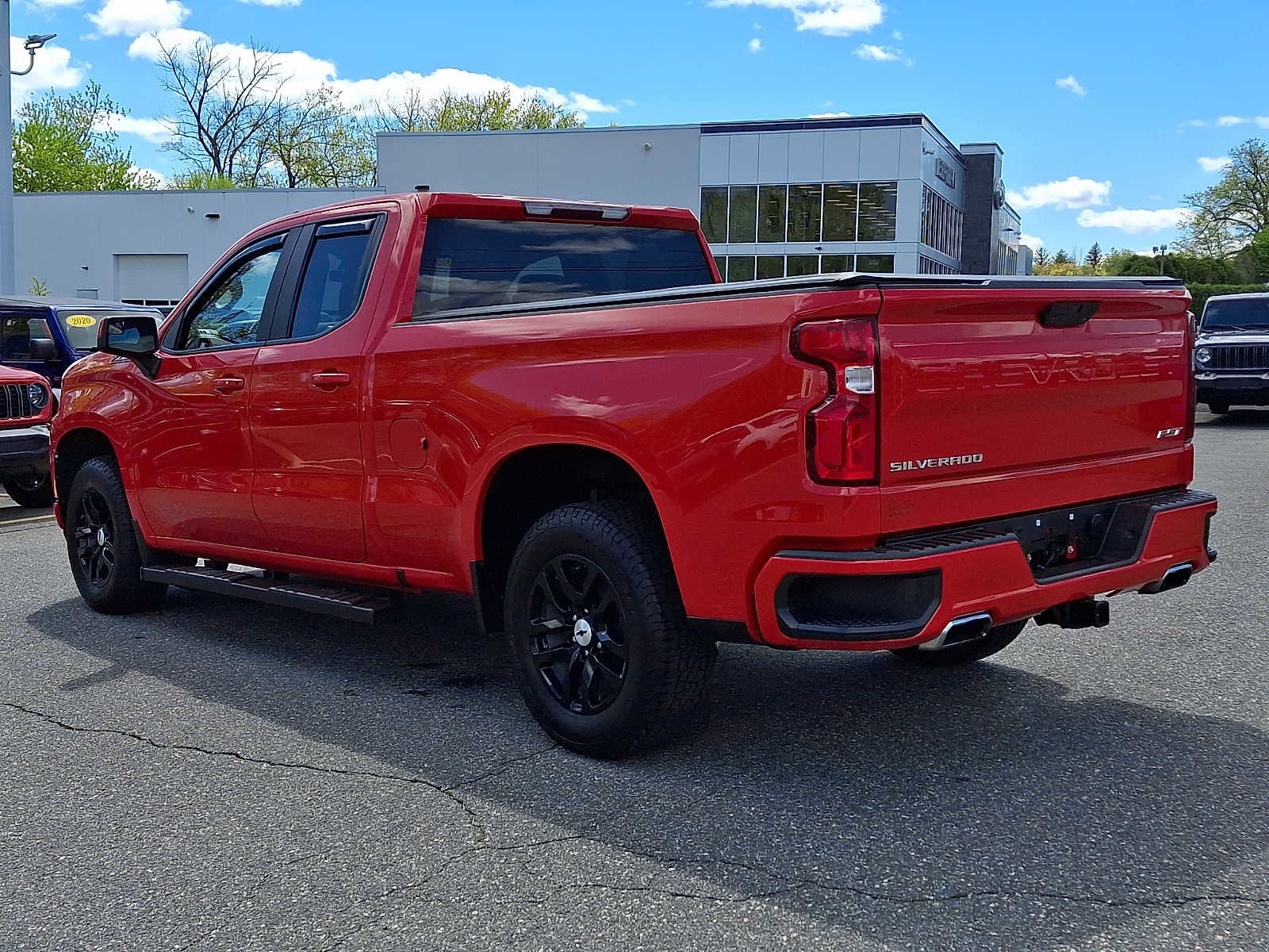 Used 2021 Chevrolet Silverado 1500 RST w/ Z71 Off-Road Package AWD/4WD image 4