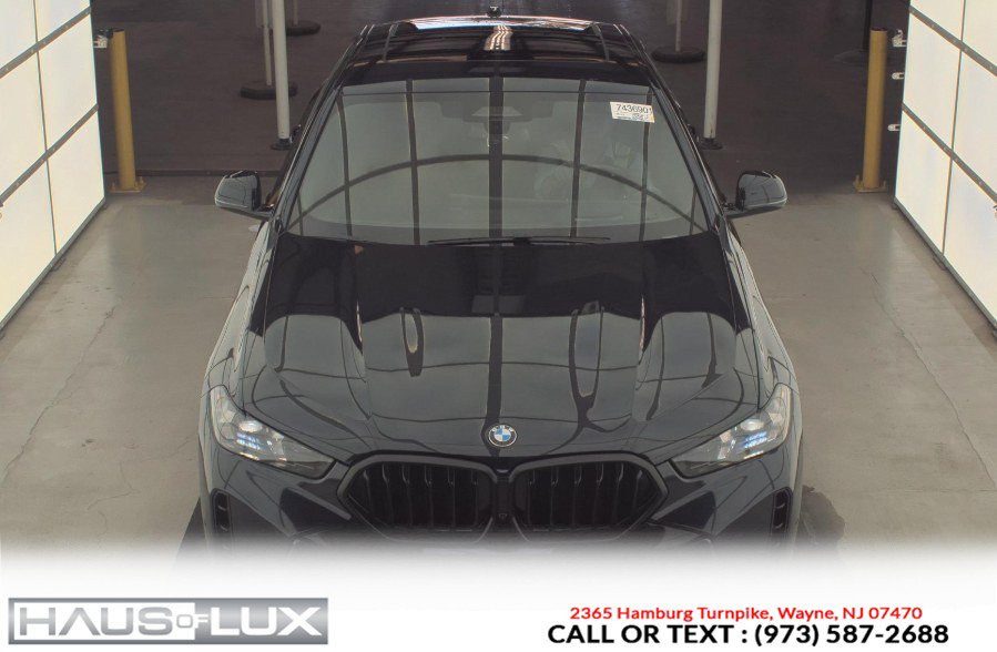 Used 2024 BMW X6 xDrive40i w/ Premium Package AWD/4WD image 2