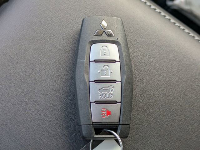 New 2026 Mitsubishi Outlander SE image 35