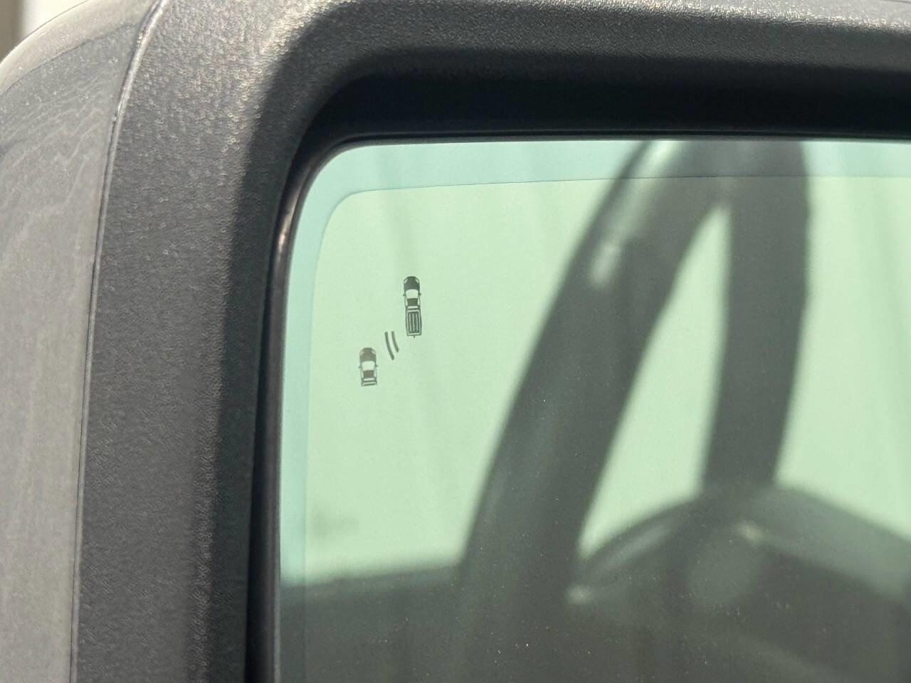 Used 2022 Ford F150 Lightning Lariat image 10