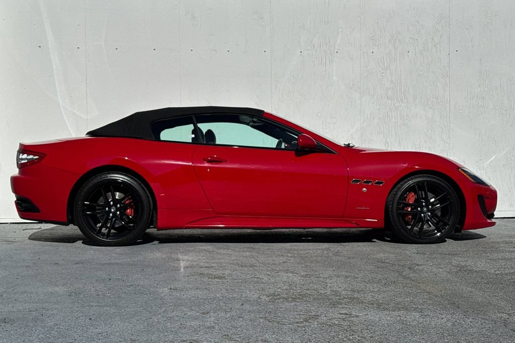 Used 2016 Maserati GranTurismo Sport RWD image 2