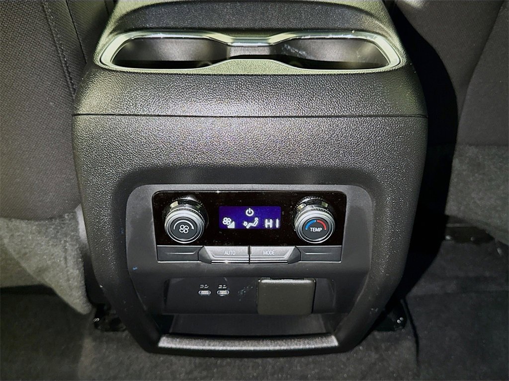 Used 2025 GMC Acadia Elevation image 23