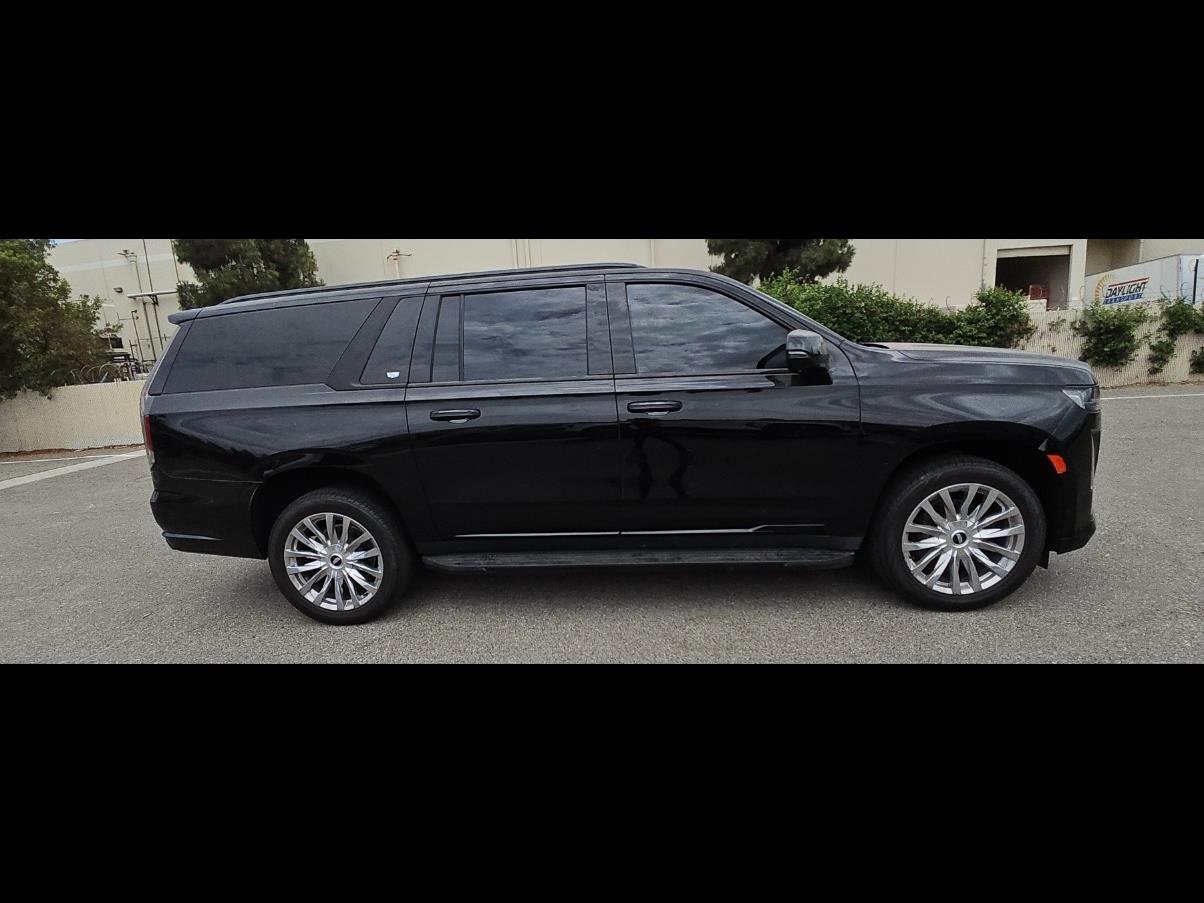 Used 2023 Cadillac Escalade ESV Sport AWD/4WD image 21