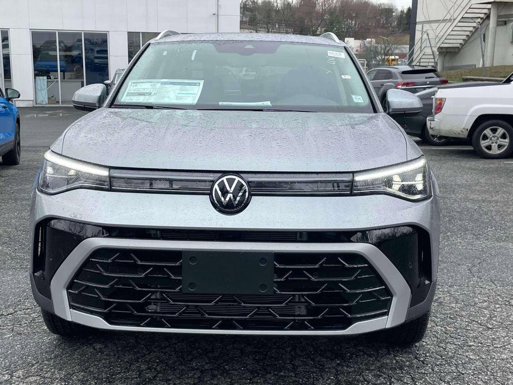 New 2026 Volkswagen Taos SEL AWD/4WD image 2
