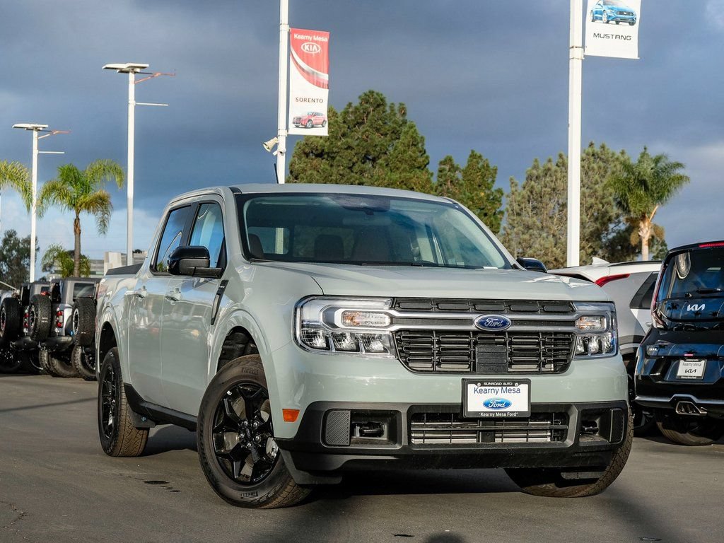 New 2024 Ford Maverick Lariat w/ FX4 Off-Road Package AWD/4WD image 1