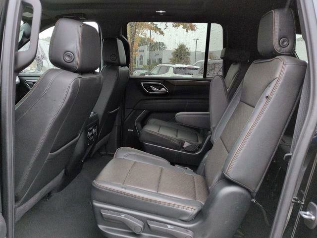 Used 2024 Chevrolet Suburban High Country image 15