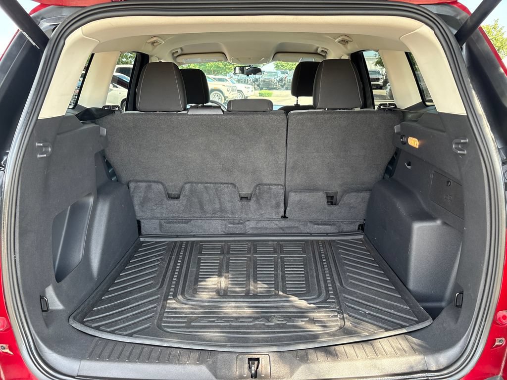 Used 2016 Ford Escape SE w/ Equipment Group 201A AWD/4WD image 32