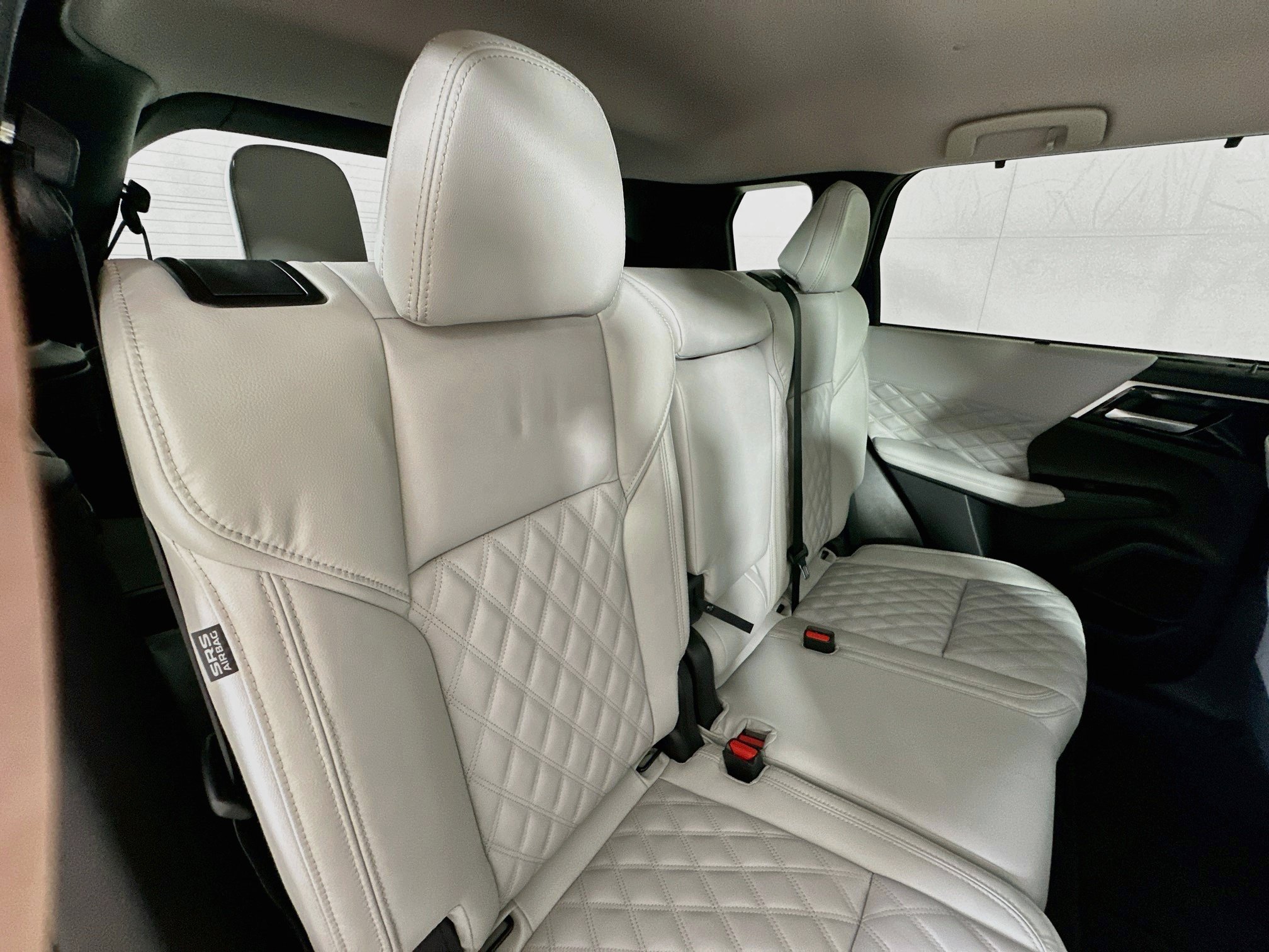 Used 2024 Mitsubishi Outlander SEL AWD/4WD image 27