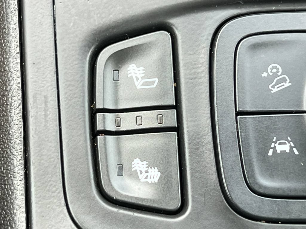 Used 2020 GMC Terrain SLE w/ Driver Convenience Package AWD/4WD image 30