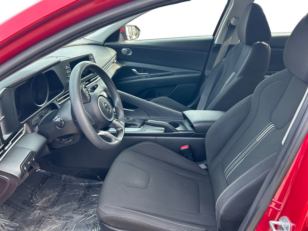 Used 2023 Hyundai Elantra SEL image 9