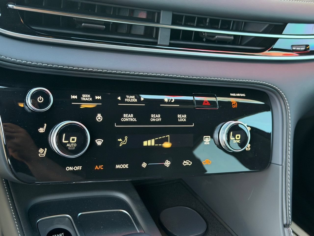 New 2027 INFINITI QX60 Sport AWD/4WD image 18