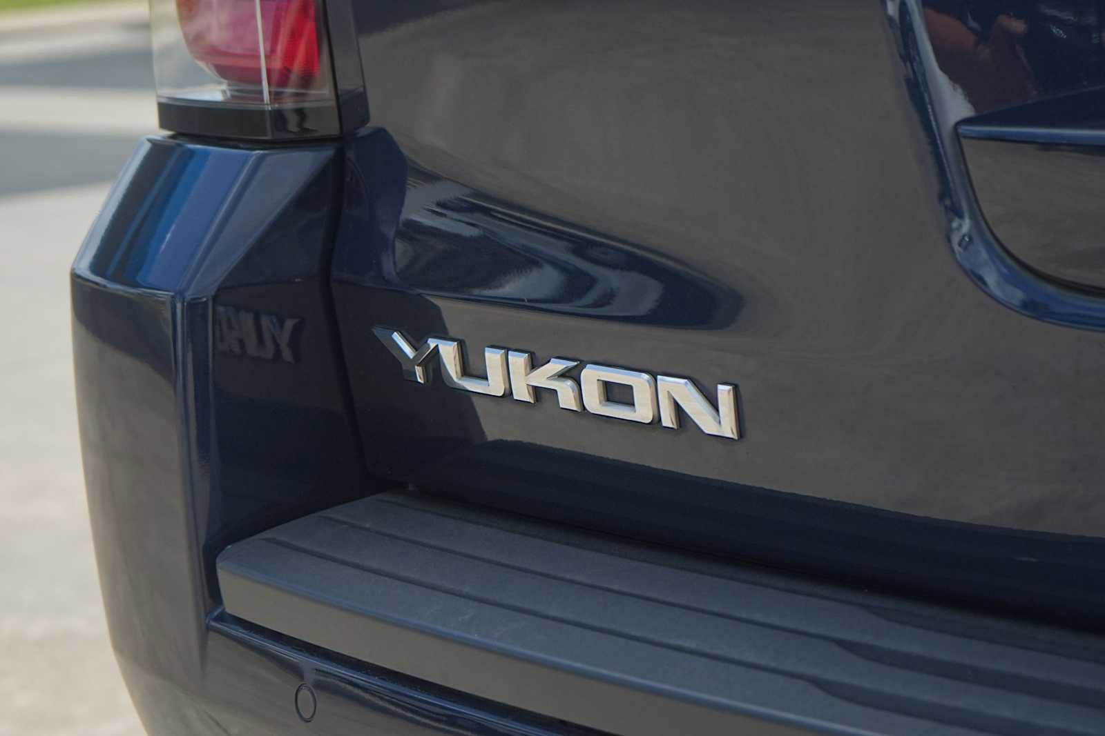 Used 2018 GMC Yukon SLE w/ Convenience Package image 8