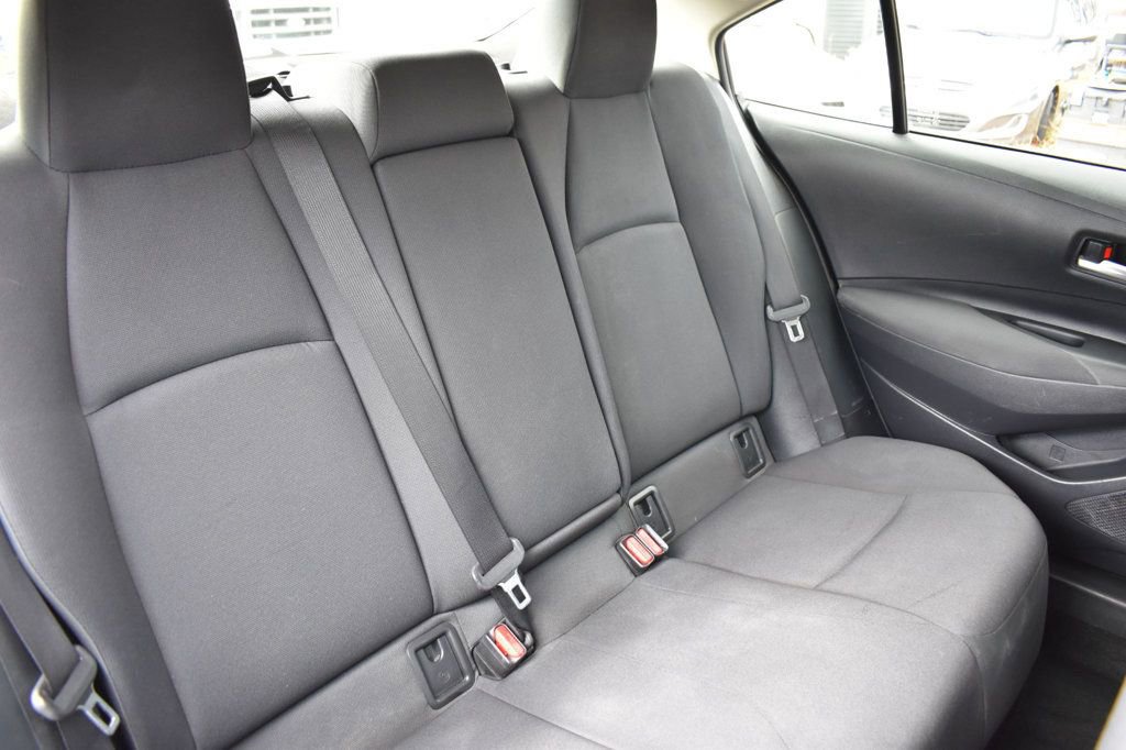 Used 2021 Toyota Corolla LE image 23