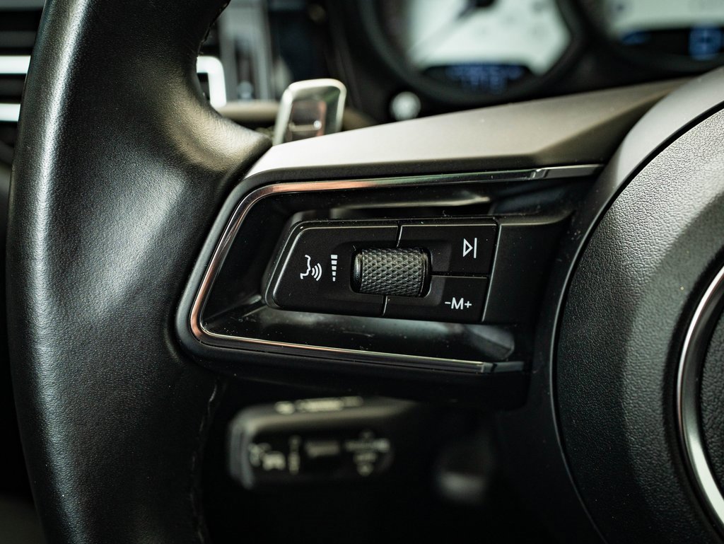 Certified 2023 Porsche Macan image 27