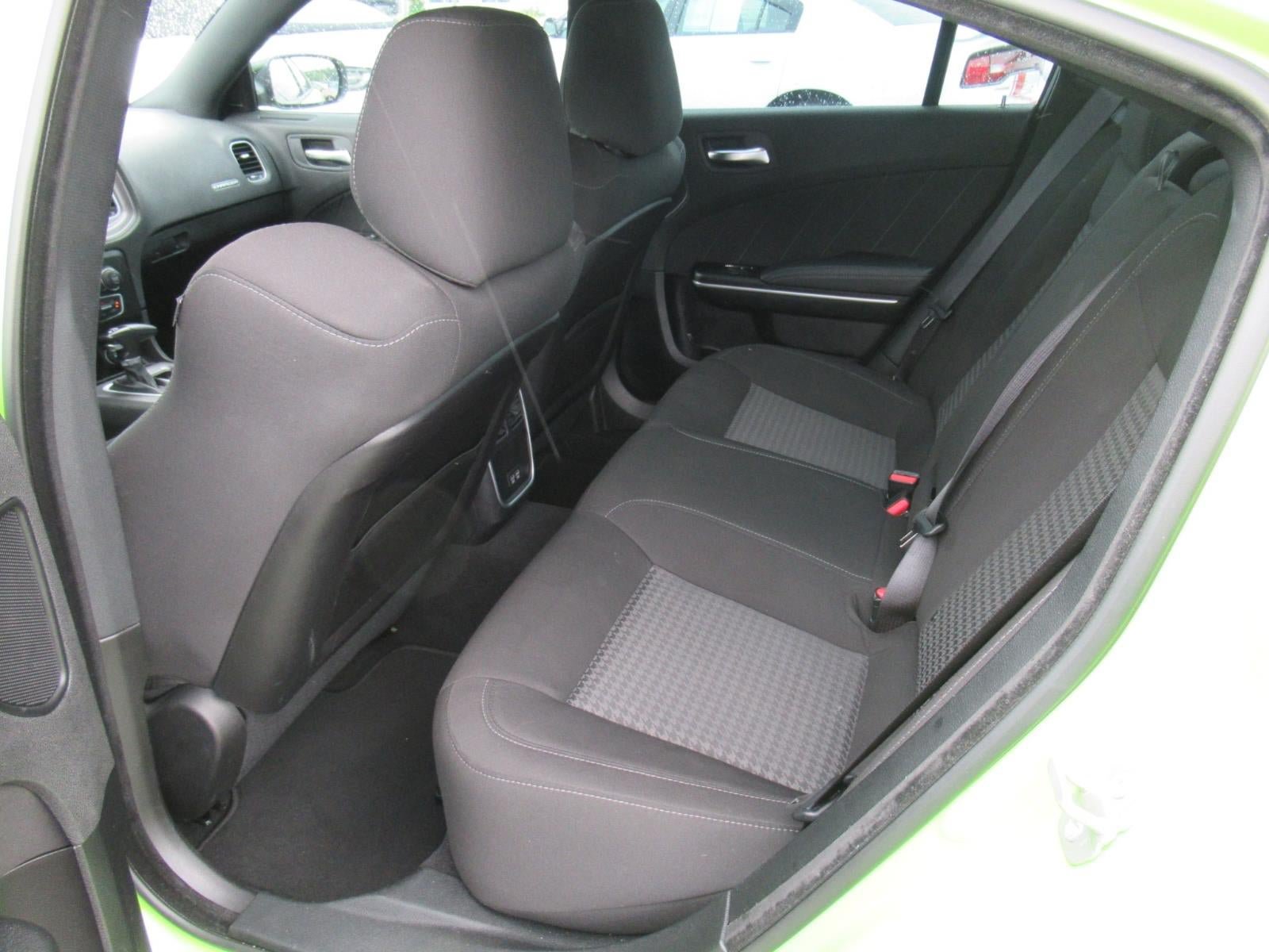 Used 2023 Dodge Charger R/T w/ Harman/Kardon Audio Group RWD image 33