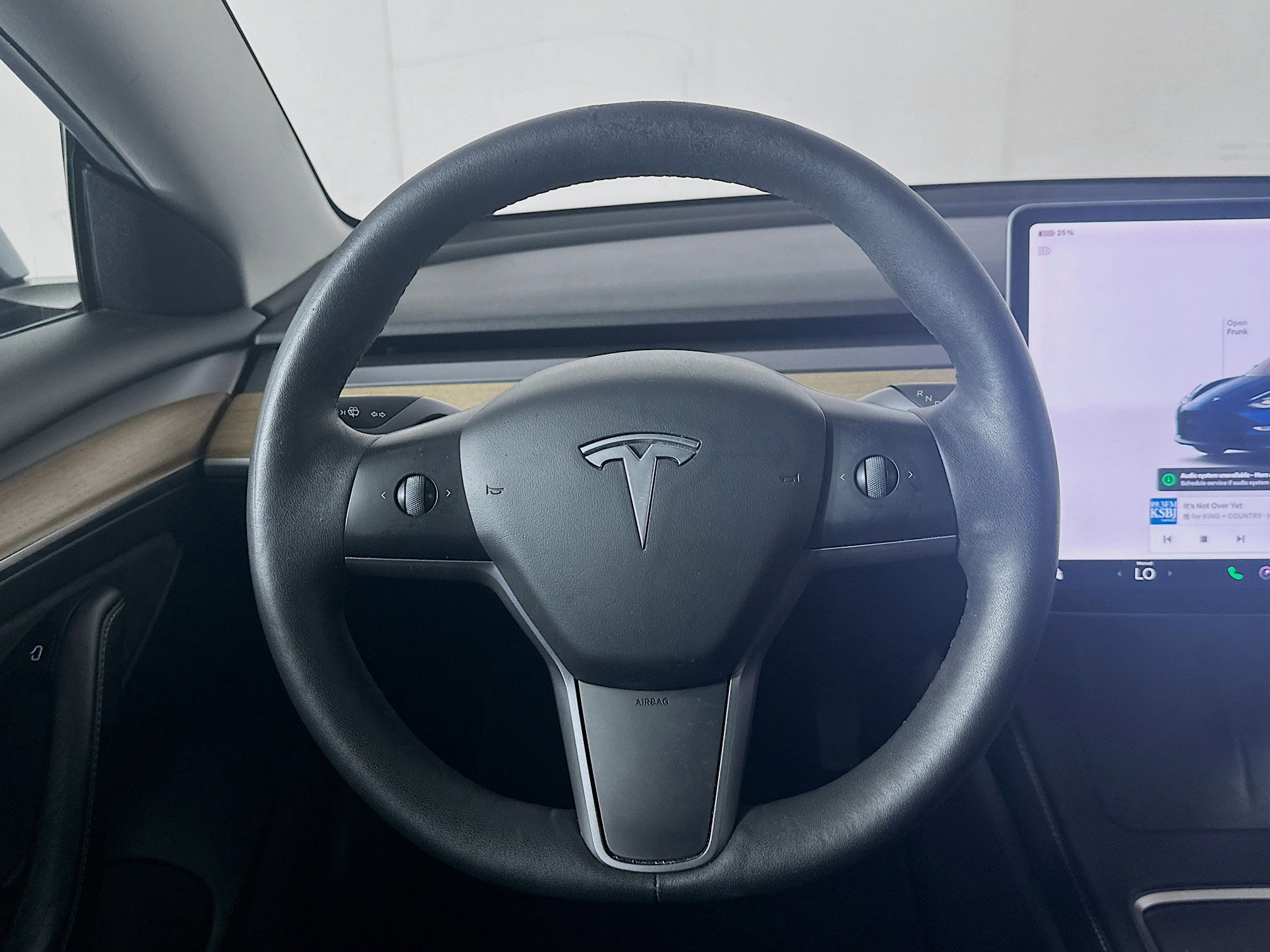 Used 2022 Tesla Model 3 Standard Range Plus image 17