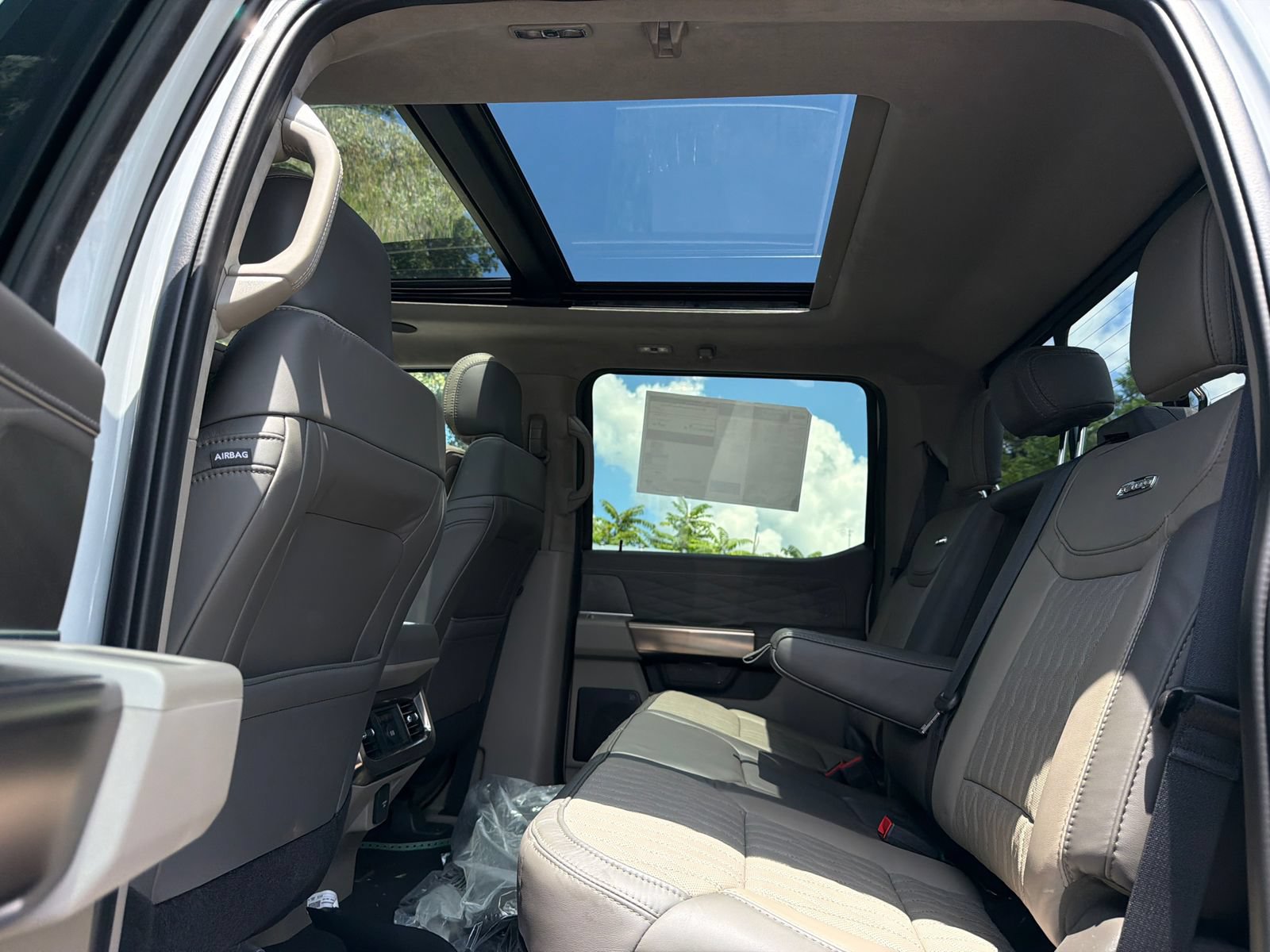 New 2026 Ford F250 Platinum w/ Platinum Plus Package AWD/4WD image 23