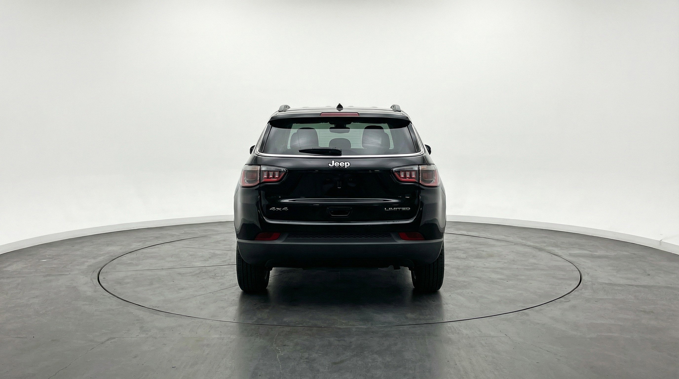 Used 2025 Jeep Compass Latitude image 7