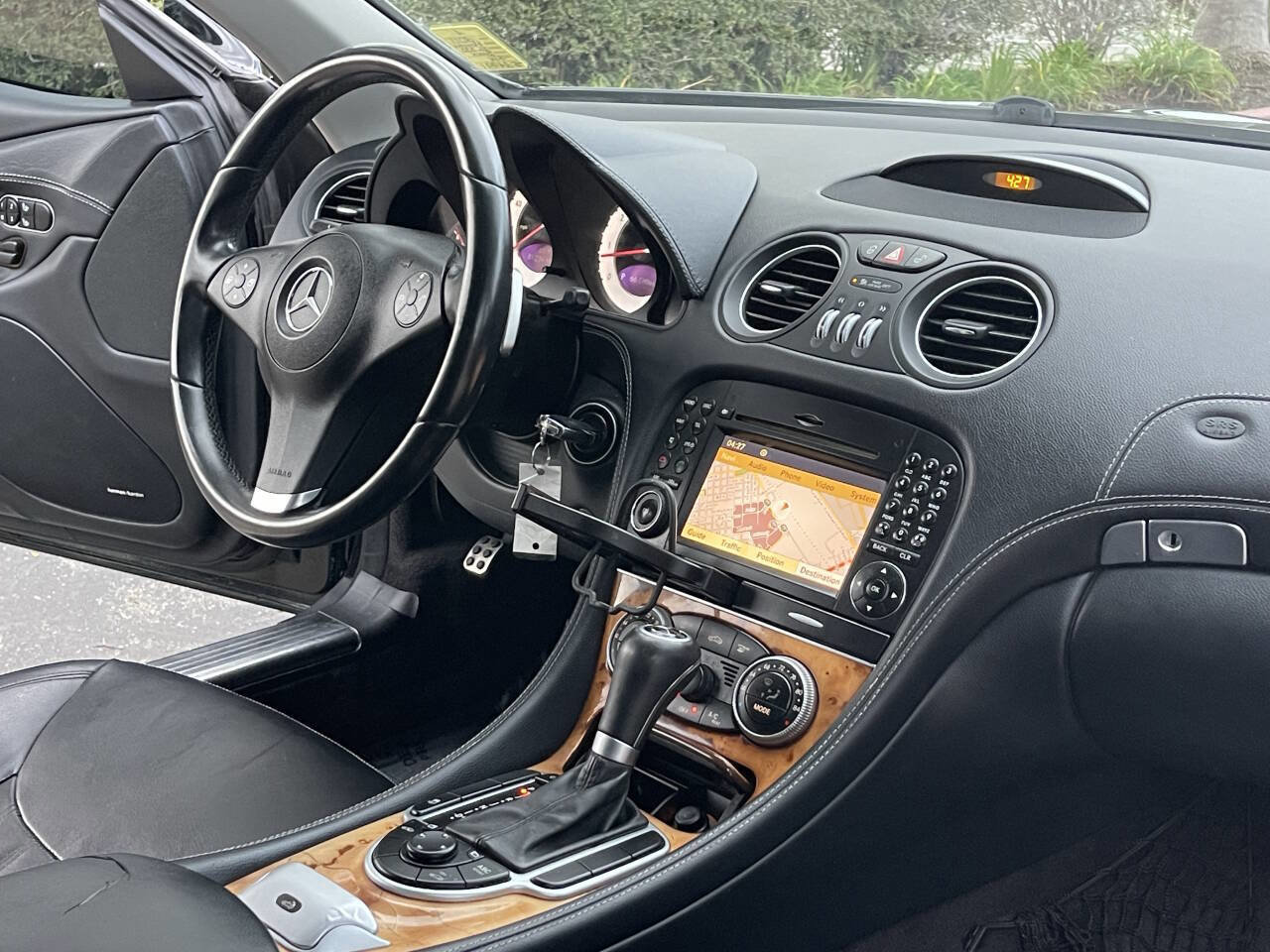 Used 2011 Mercedes-Benz SL 550 image 47